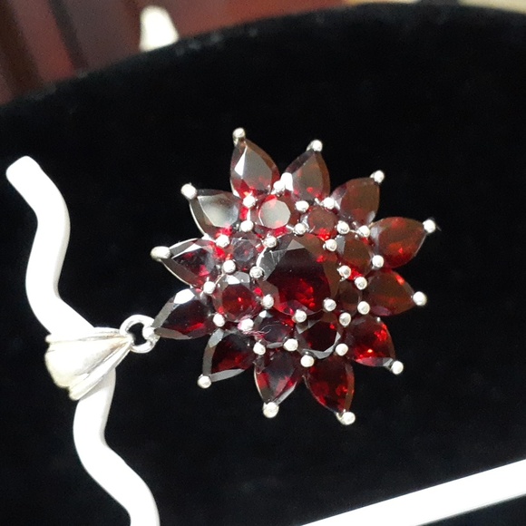 Sterling Silver & Dark Red Gem Pendant RR115 - Picture 10 of 17